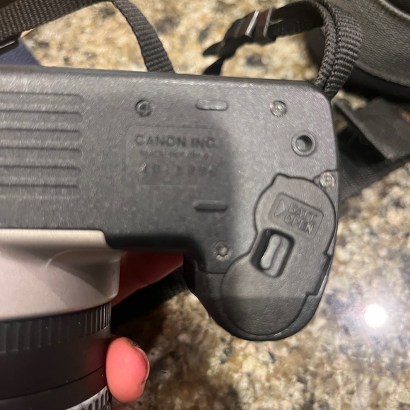 Canon camera - Picture 10 of 11